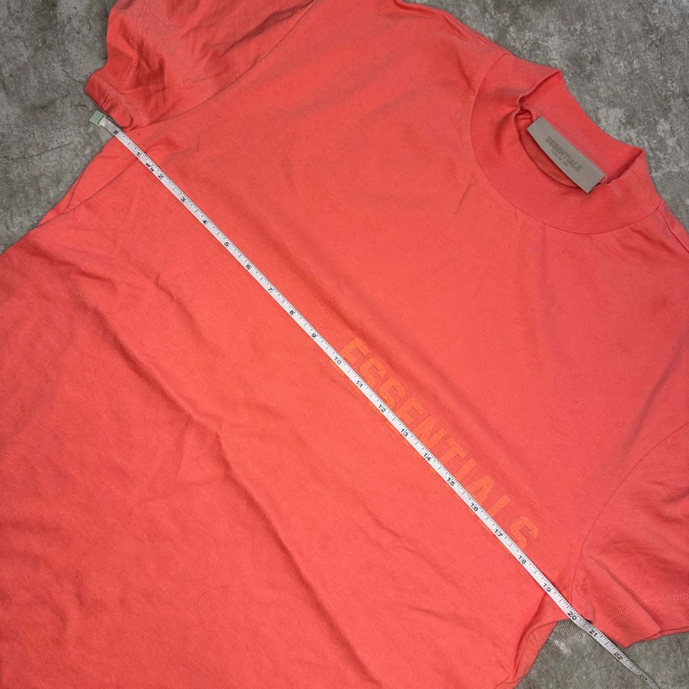 ESSENTIALS Logo T-Shirt - Picture 4 of 4